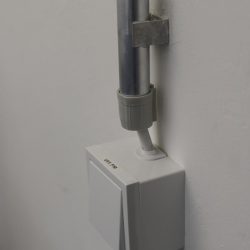 Lichtschalter und Kabel mit C2C Schaltersystem