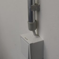 Lichtschalter und Kabel mit C2C Schaltersystem